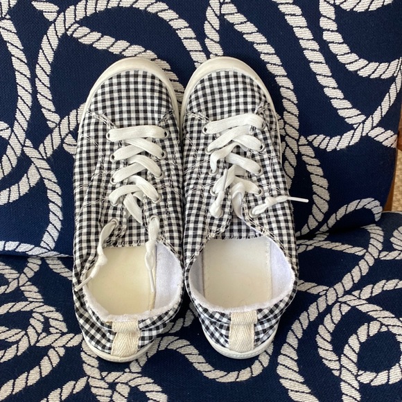 Sneaker 10M - Picture 1 of 6